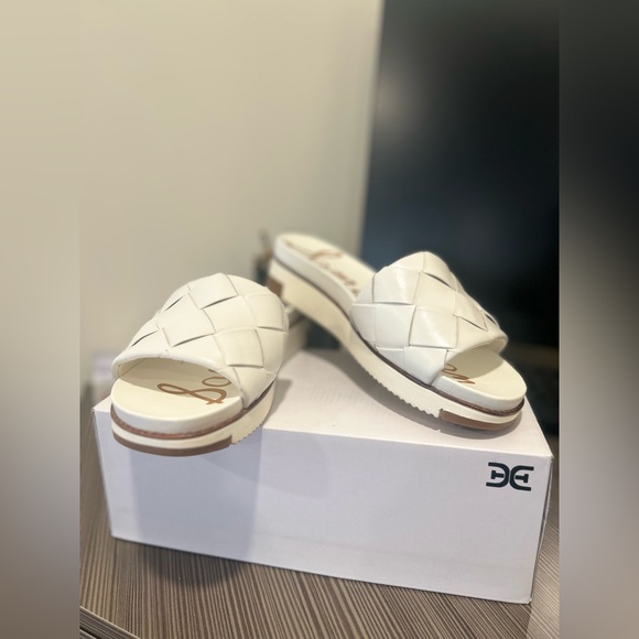 Sam Edelman White Woven Slide Sandals - Picture 1 of 8
